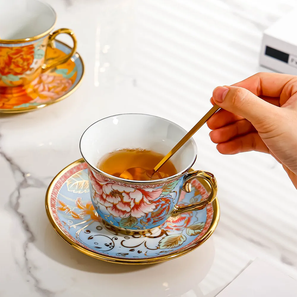 Stil European contur de aur cană cafea și farfurie cu lingura cafea ceai set de ceasca de cafea vasele Ceramice ceașcă de cafea cadou pentru un prieten